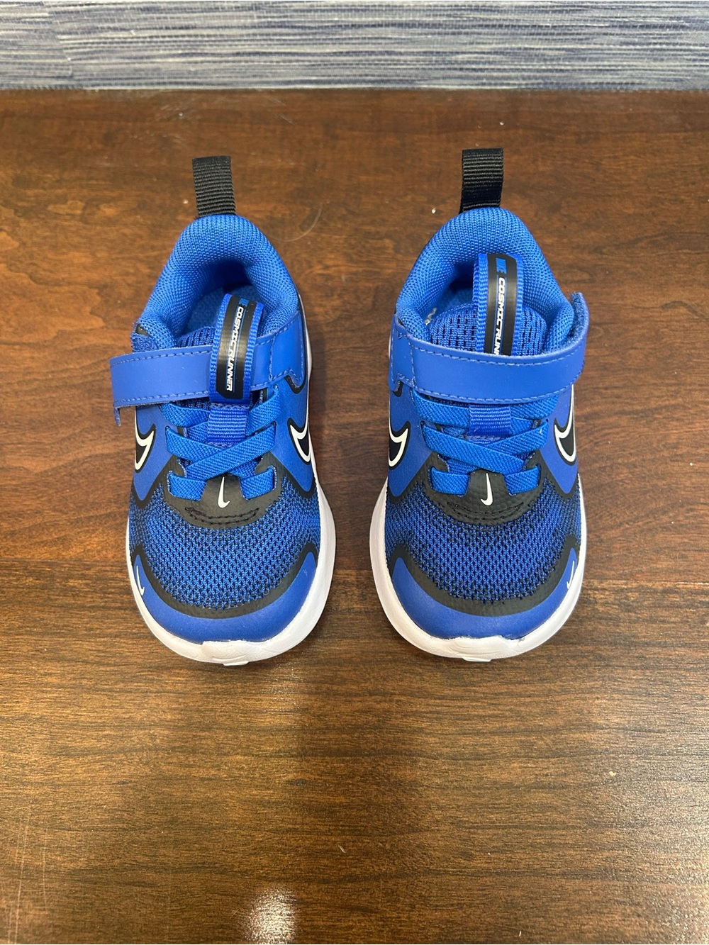 Nike Cosmic Runner Kids Royal Blue Sneakers Size 5c New